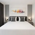 Moonlight Luxury With Private Pool And Parking Apartment