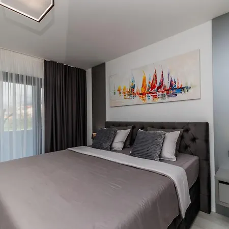 Moonlight Luxury Apartment *