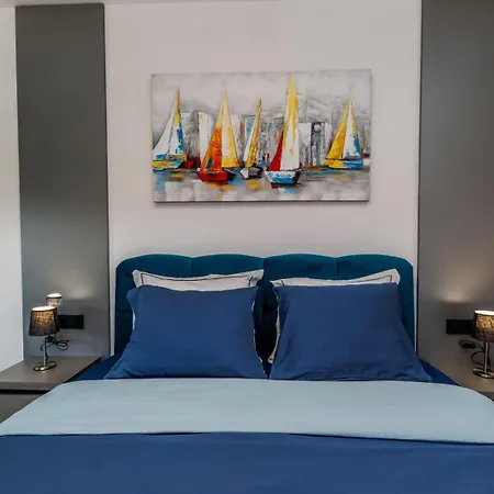 Moonlight Luxury Apartment