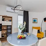 Apartmán Moonlight - Private Heated Pool