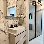 Moonlight Luxury With Private Pool And Parking
