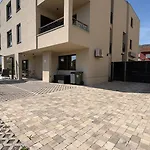 Moonlight Luxury With Private Pool And Parking