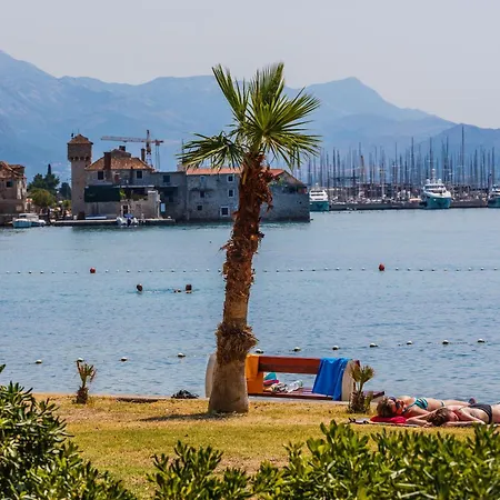 Moonlight Luxury With Private Pool And Parking * Kaštela