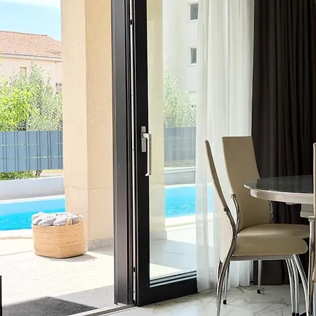 Moonlight Luxury With Private Pool And Parking