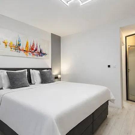 Moonlight Luxury With Private Pool And Parking * Kaštela