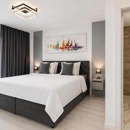 Moonlight Luxury With Private Pool And Parking *