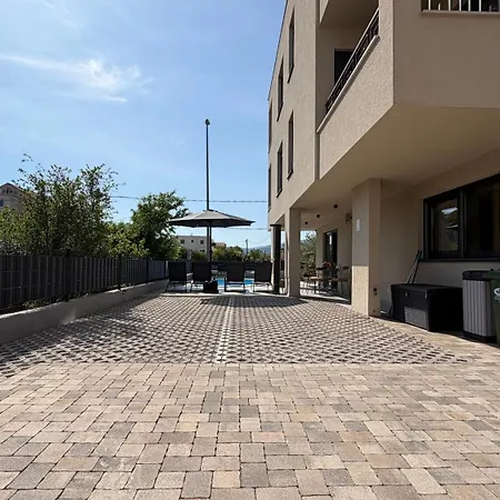 Apartamento Moonlight Luxury With Private Pool And Parking Kaštela