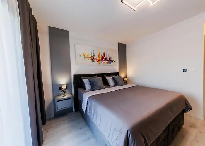 Moonlight Luxury With Private Pool 아파트 Kaštela