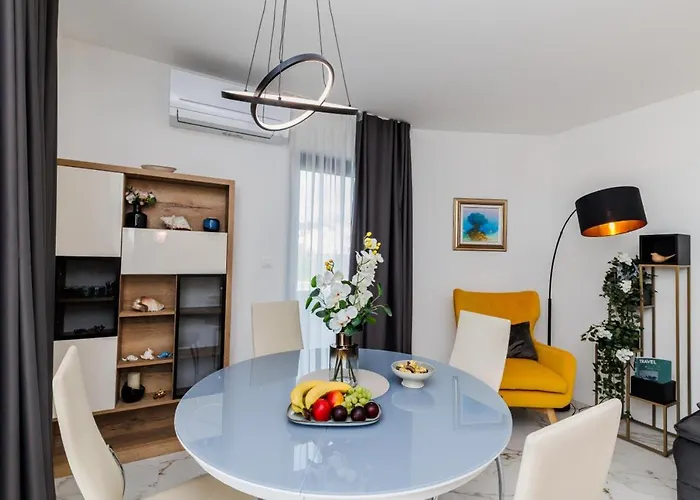 아파트 Moonlight Luxury With Private Pool