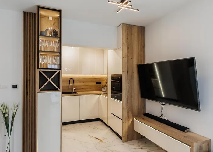 Moonlight Luxury With Private Pool 아파트 Kaštela