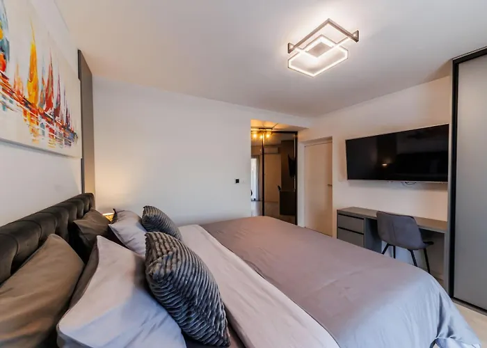 Moonlight Luxury With Private Pool *